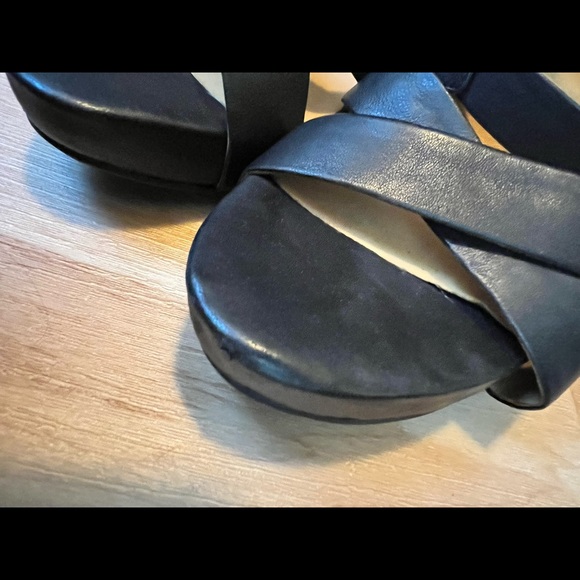 L’Amours Des Pieds Irene Wedge Sandal - Picture 6 of 6